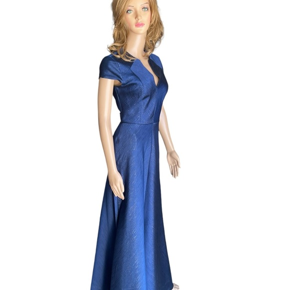 New! Kay Unger New York NavyBlue V Neck long dress size 4 - Picture 4 of 14